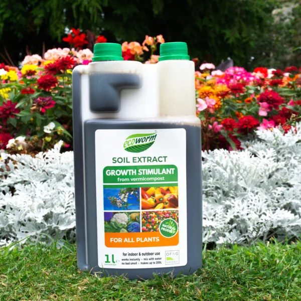 Soil Extract Fertiliser from Worm Compost - the natural gardener